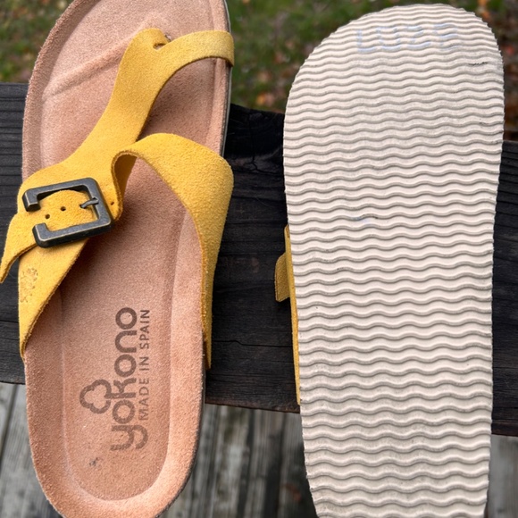 sandals - Picture 3 of 5